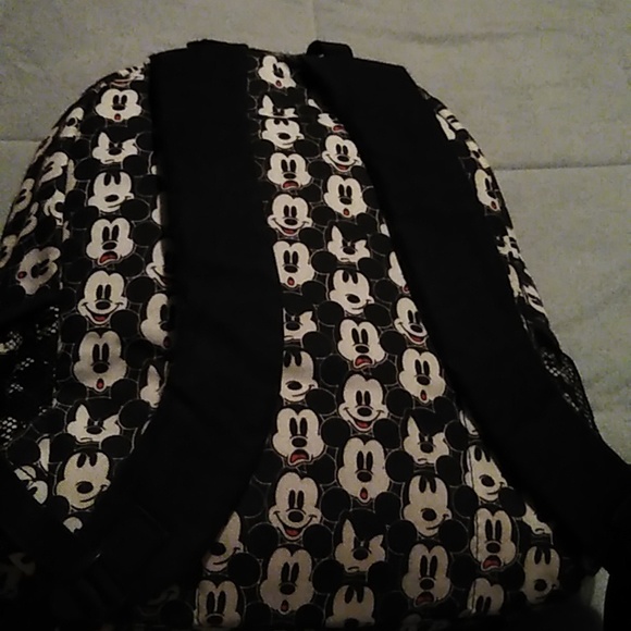 🐭 Mickey Mouse Backpack 🐭 - Picture 6 of 13